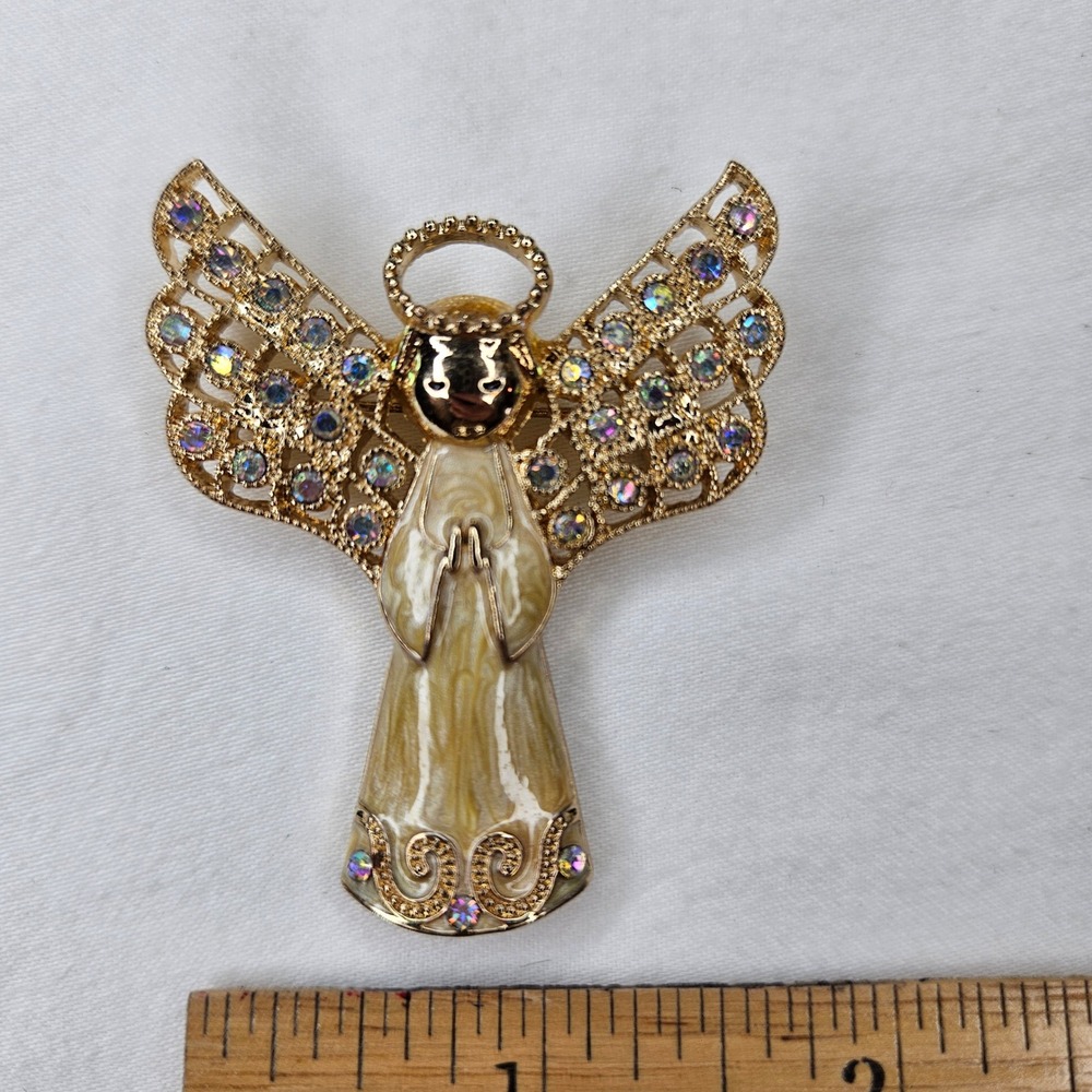Monet Vintage Gold Tone Angel Brooch Pin Signed Religious Christmas Cherub Wings